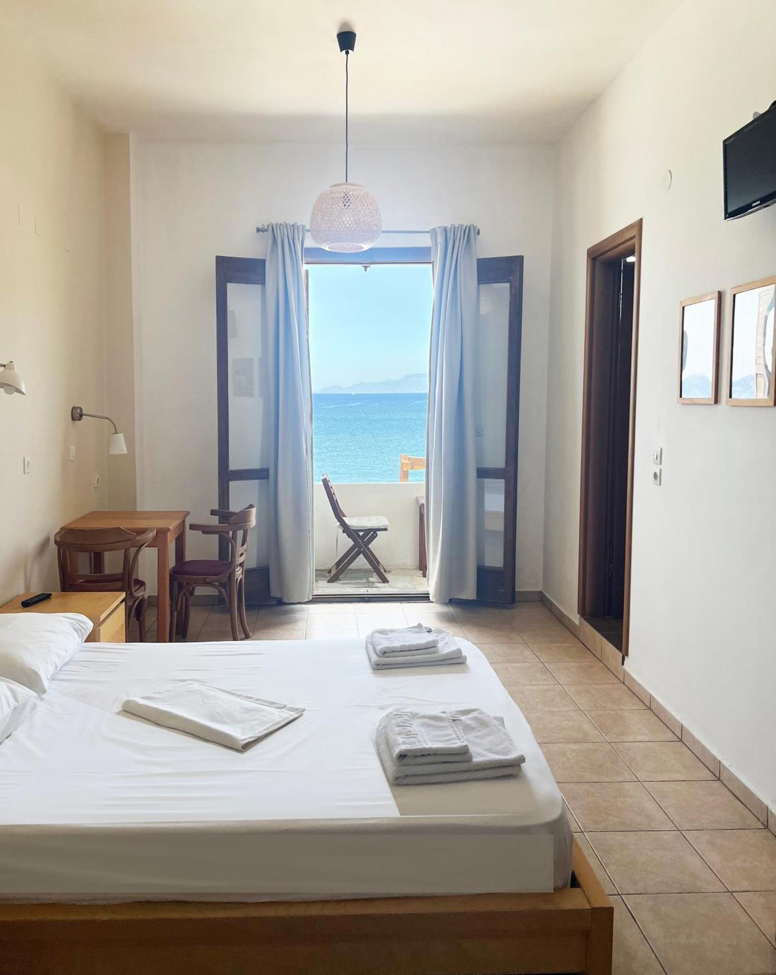 Τα τρία Αδέλφια Aparthotel Μανδράκι Εξωτερικό φωτογραφία