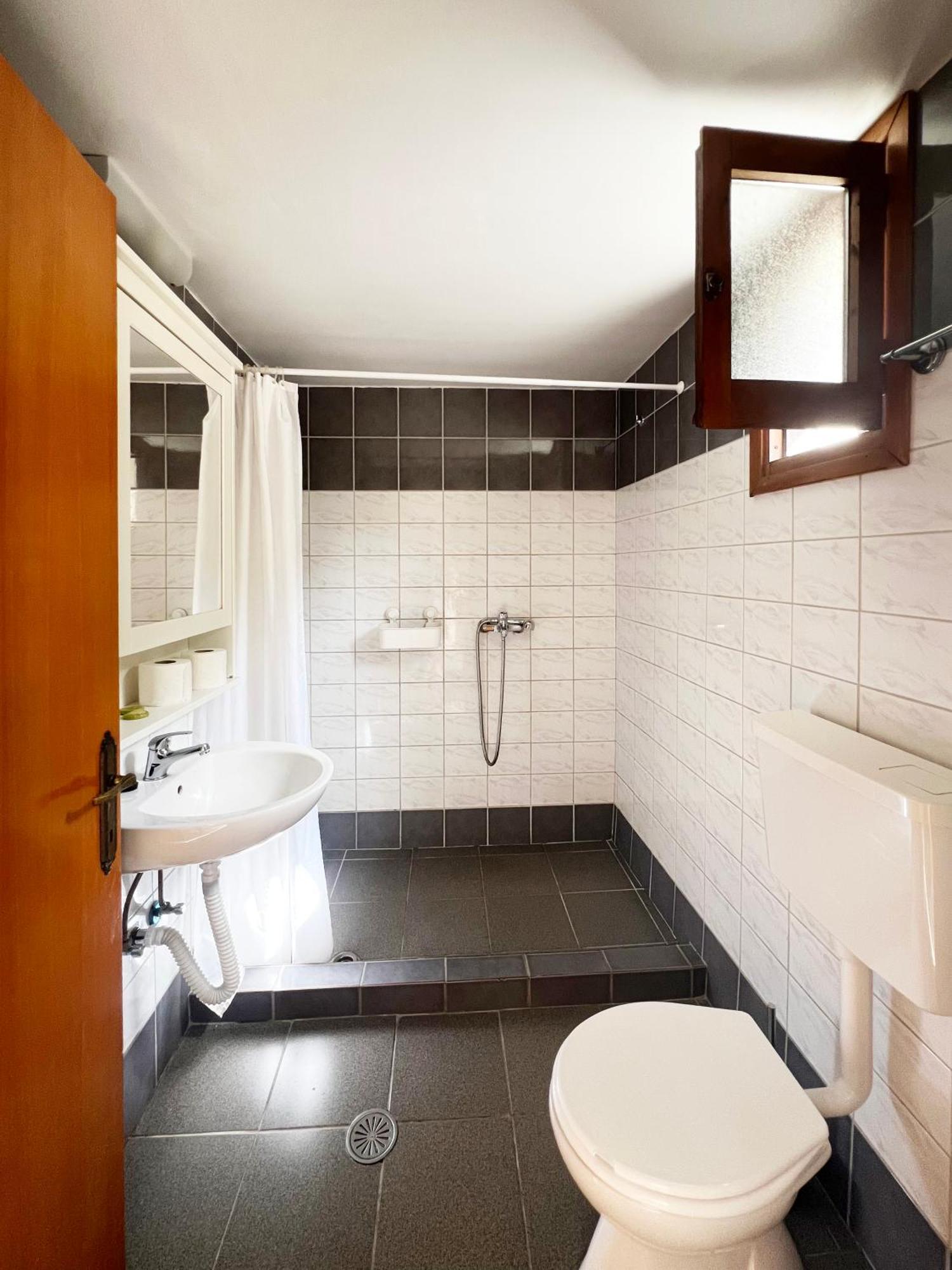 Τα τρία Αδέλφια Aparthotel Μανδράκι Εξωτερικό φωτογραφία