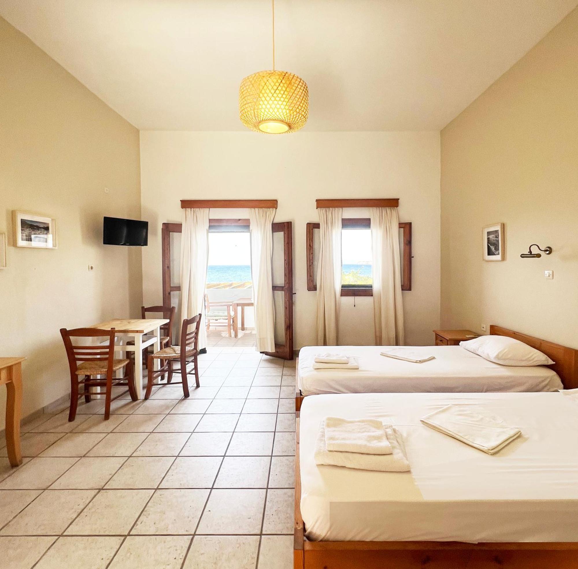 Τα τρία Αδέλφια Aparthotel Μανδράκι Εξωτερικό φωτογραφία
