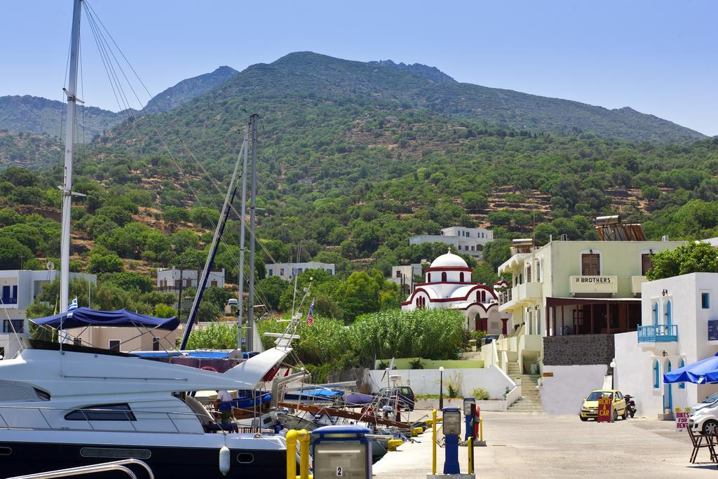 Τα τρία Αδέλφια Aparthotel Μανδράκι Εξωτερικό φωτογραφία
